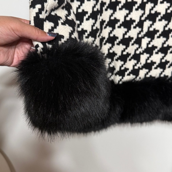Coalition LA Houndstooth Faux Fur Coat - Picture 15 of 17